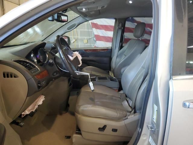 2013 Chrysler Town & Country Touring L