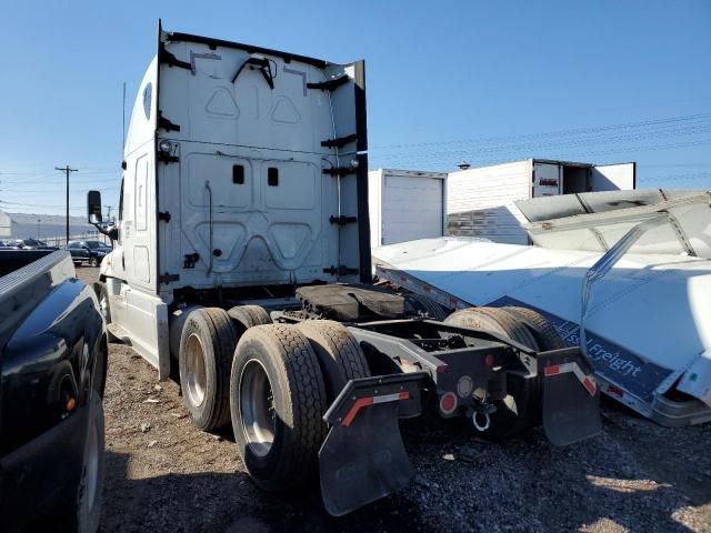 2013 Freightliner Cascadia 125