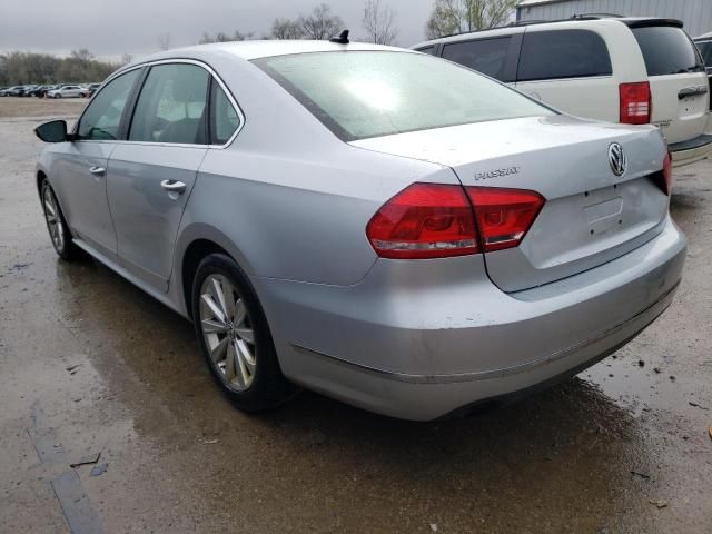 2012 Volkswagen Passat SEL