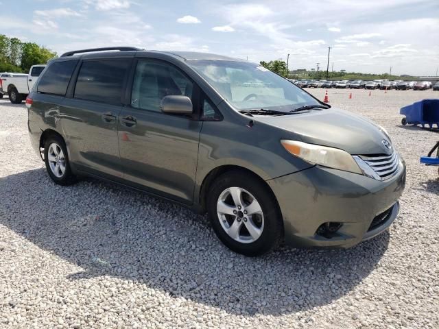 2011 Toyota Sienna LE