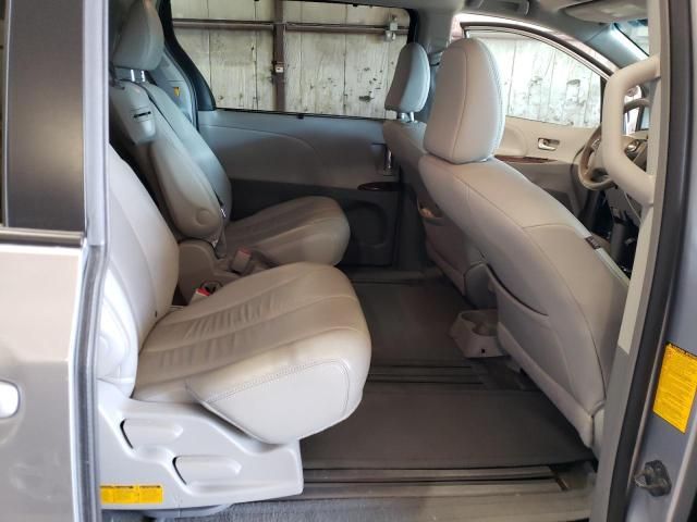 2013 Toyota Sienna XLE