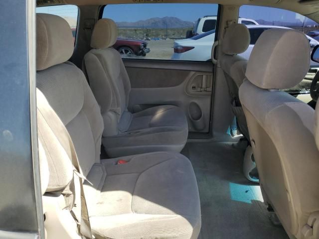 2005 Toyota Sienna CE