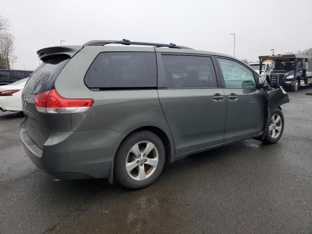 2011 Toyota Sienna LE