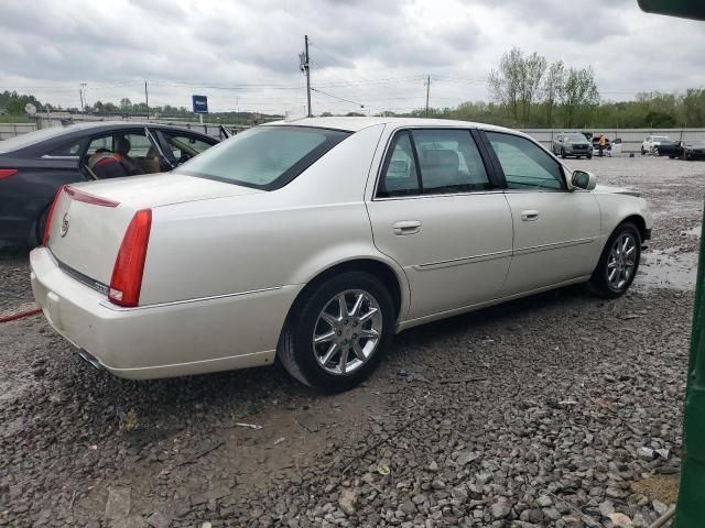 2011 Cadillac DTS Luxury Collection