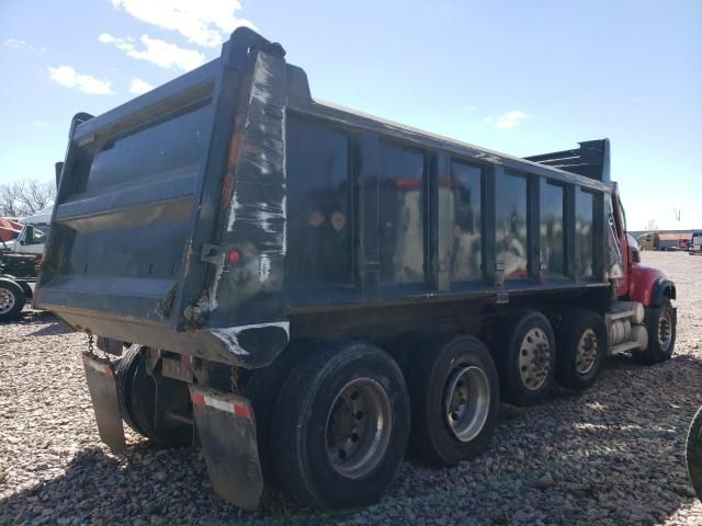 2006 Mack 700 CV700