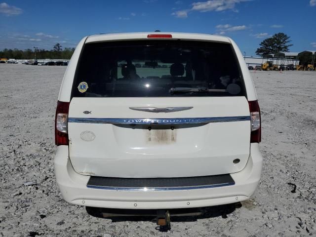 2013 Chrysler Town & Country Touring L