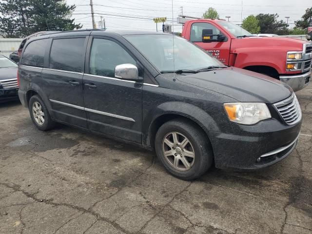 2011 Chrysler Town & Country Touring L