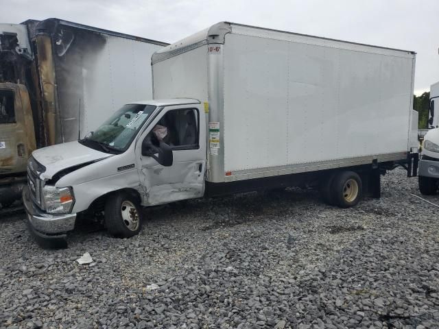 2022 Ford Econoline E450 Super Duty Cutaway Van