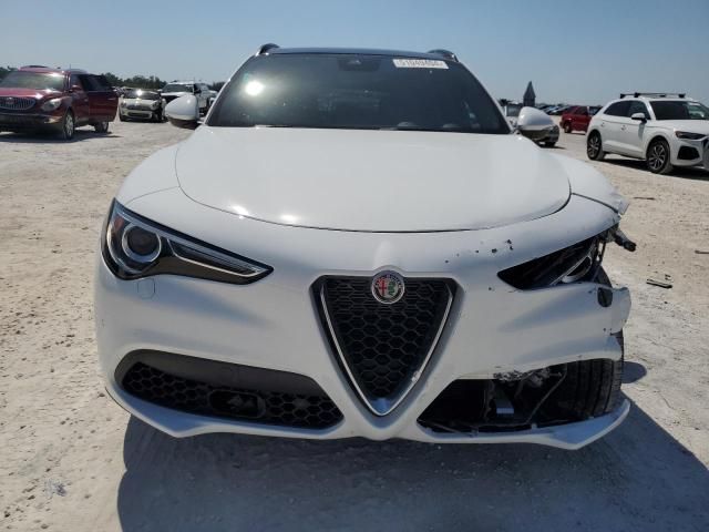 2022 Alfa Romeo Stelvio TI