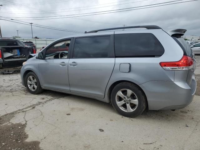 2013 Toyota Sienna LE