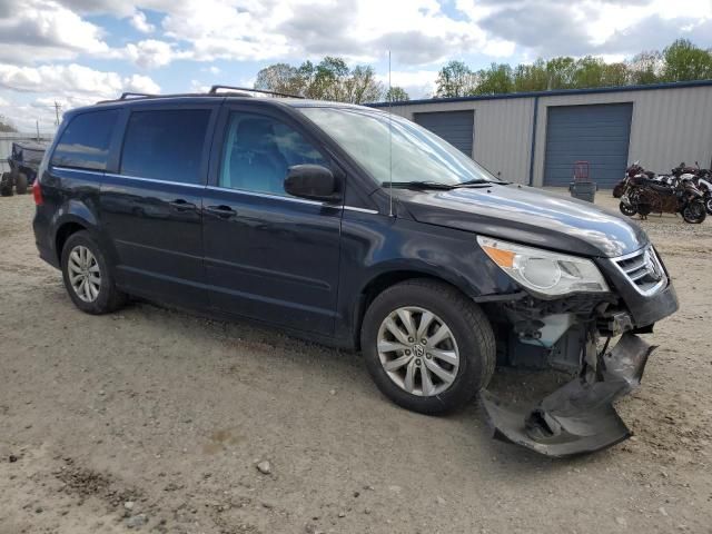 2013 Volkswagen Routan SE