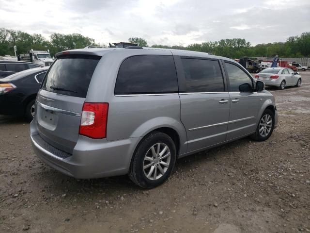 2014 Chrysler Town & Country Touring L