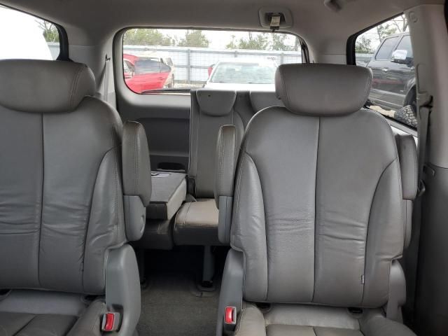 2010 KIA Sedona EX