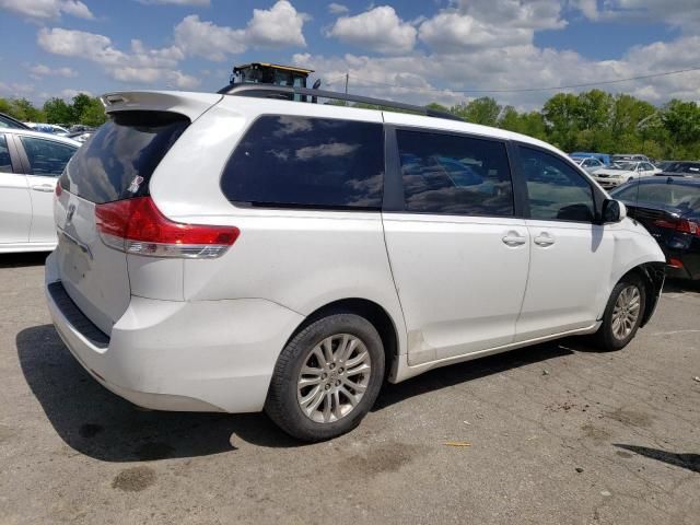 2011 Toyota Sienna XLE