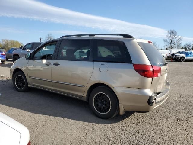 2004 Toyota Sienna CE