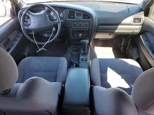 2001 Nissan Pathfinder LE