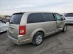 2009 Chrysler Town & Country LX