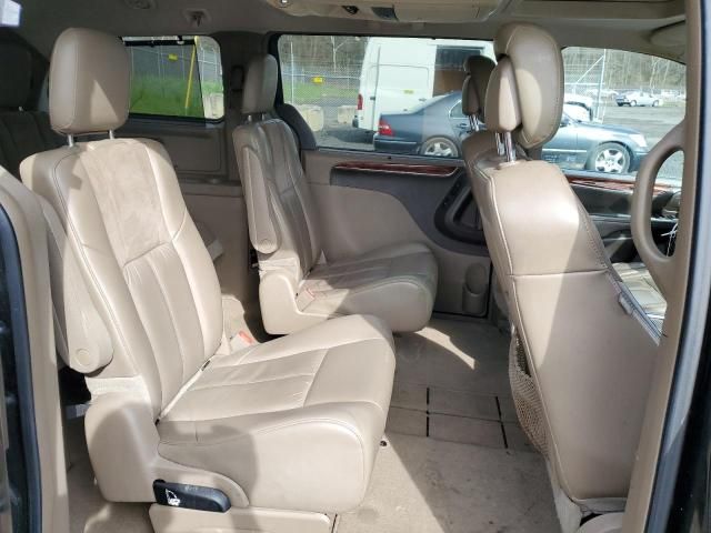 2013 Chrysler Town & Country Limited