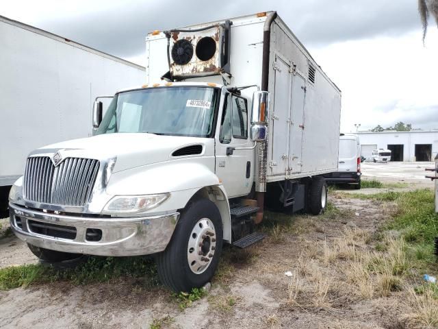 2004 International 4000 4300