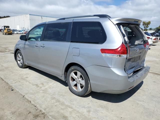 2013 Toyota Sienna LE