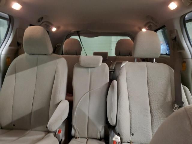 2013 Toyota Sienna LE