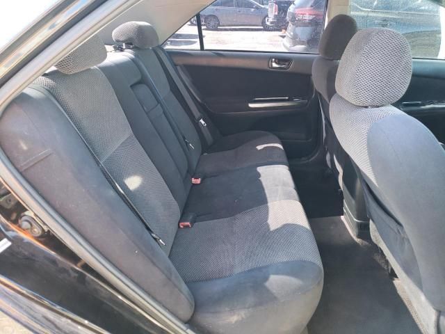 2004 Toyota Camry LE