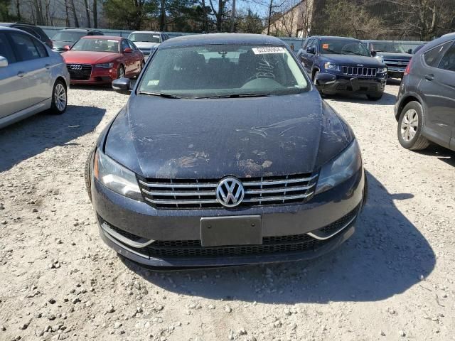 2013 Volkswagen Passat SEL