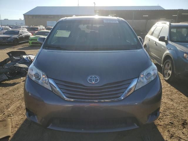 2015 Toyota Sienna LE