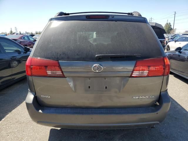 2004 Toyota Sienna CE