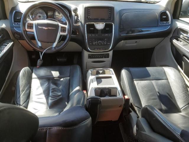 2011 Chrysler Town & Country Limited