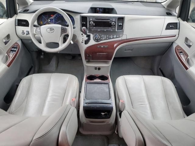 2012 Toyota Sienna XLE