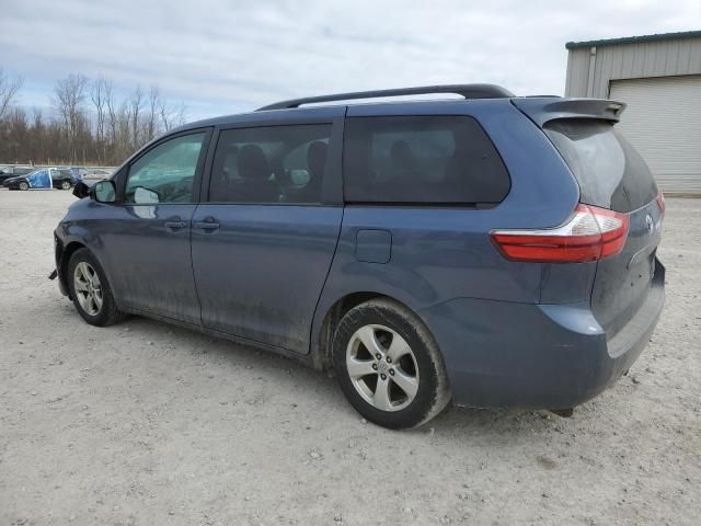 2016 Toyota Sienna LE