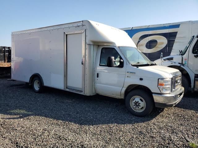 2019 Ford Econoline E350 Super Duty Cutaway Van