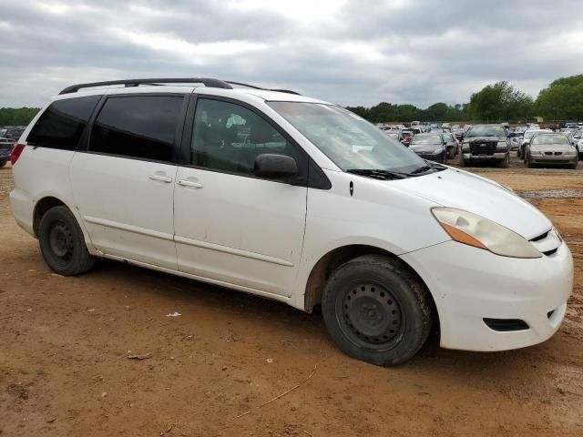 2009 Toyota Sienna CE