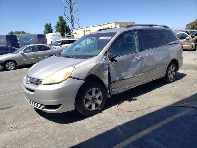 2005 Toyota Sienna CE