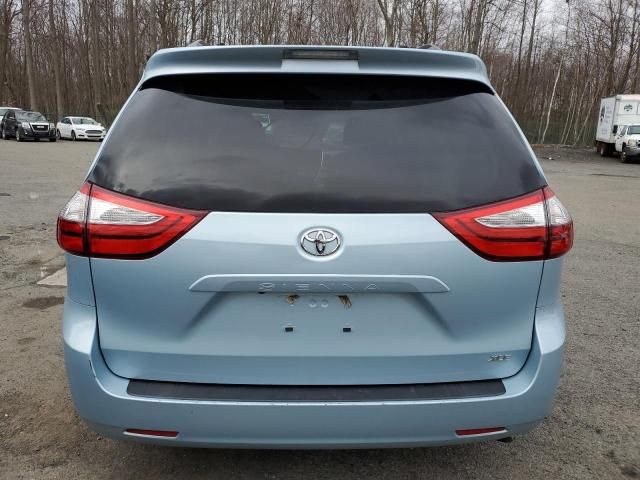 2017 Toyota Sienna XLE