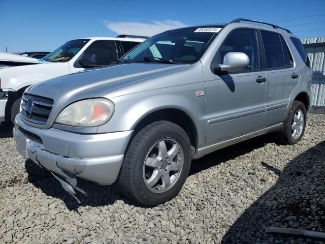 2000 Mercedes-Benz ML 320