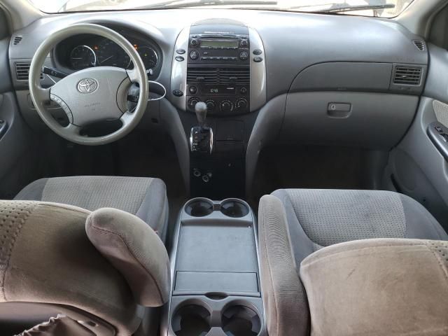 2010 Toyota Sienna CE