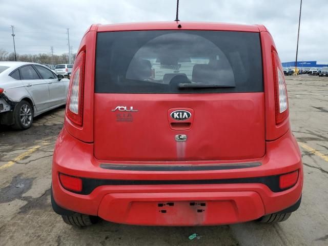 2013 KIA Soul +