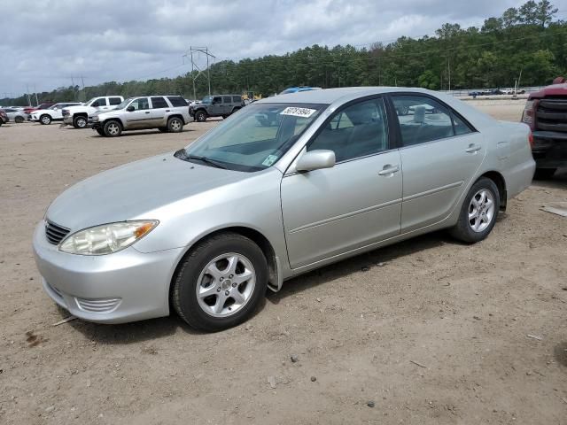 2005 Toyota Camry LE