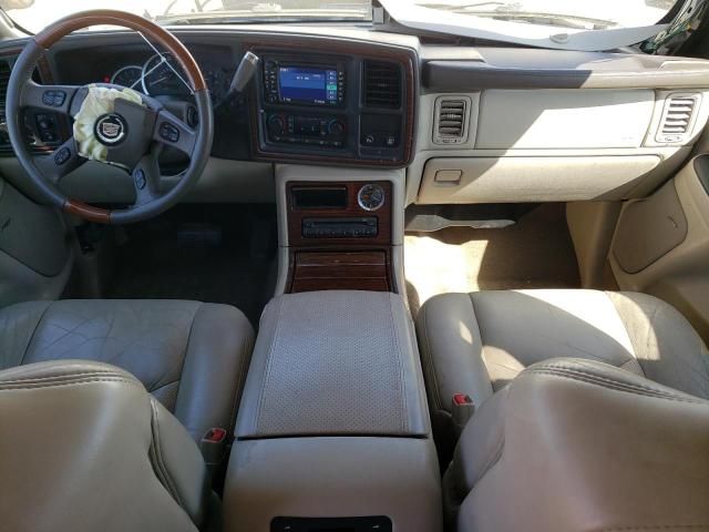 2004 Cadillac Escalade Luxury