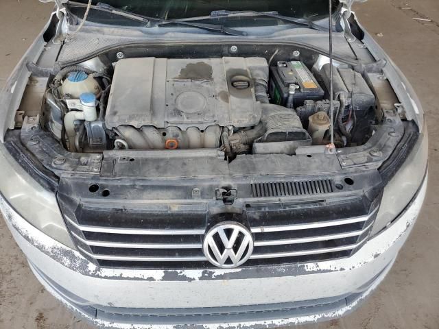 2013 Volkswagen Passat SE