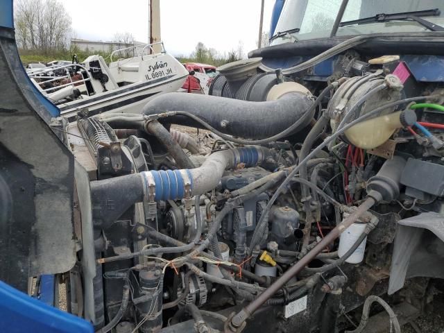 2006 Mack 600 CXN600