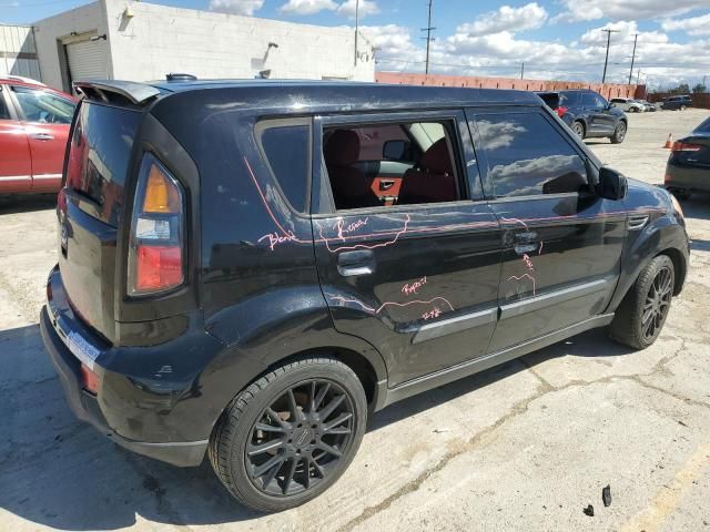 2010 KIA Soul +