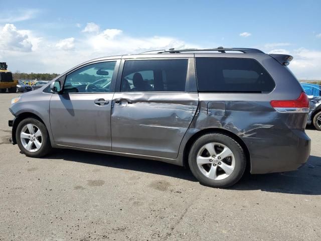 2011 Toyota Sienna LE