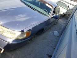 Salvage vehicles for parts for sale at auction: 2000 Lincoln Town Car Signature