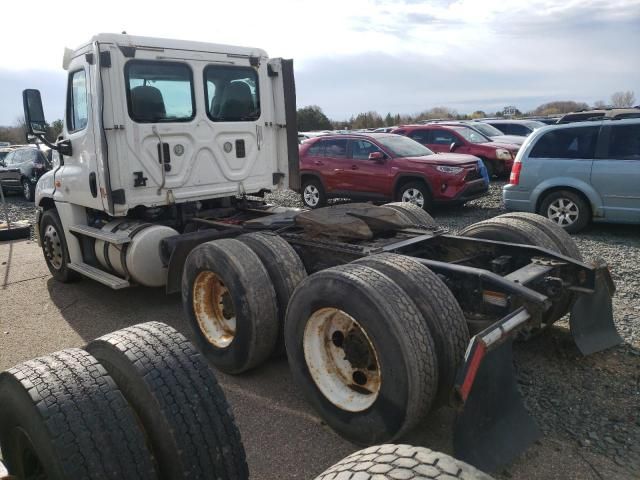 2016 Freightliner Cascadia 125