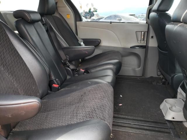 2011 Toyota Sienna Sport