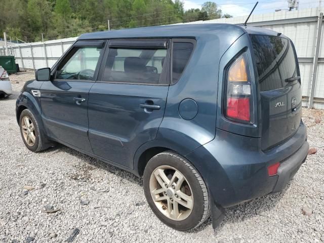 2011 KIA Soul +