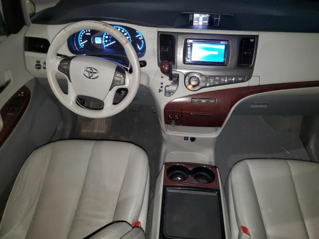 2013 Toyota Sienna XLE